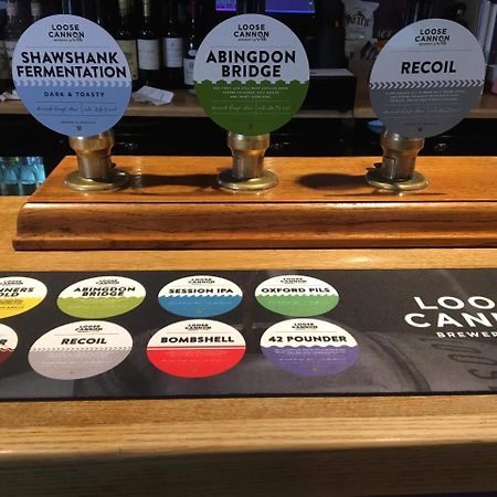 The Volunteer Inn Wantage Eksteriør bilde